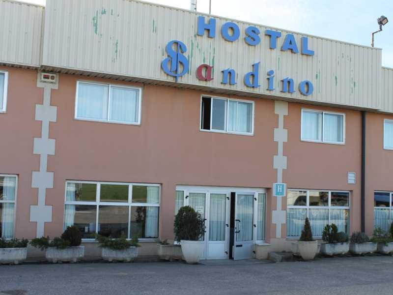 Hostal Sandino Villodrigo エクステリア 写真